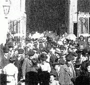 Salida de misa de doce el pilar